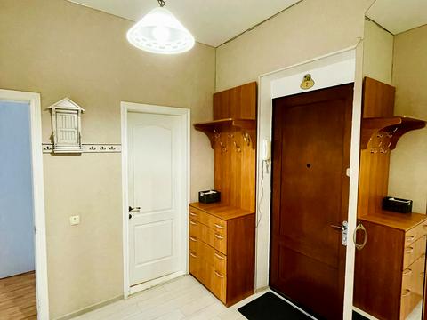 квартира за адресою Тополина вул., 16