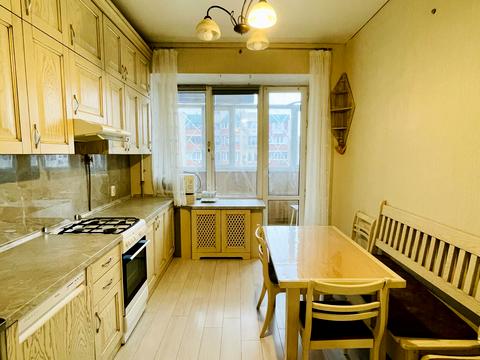 квартира за адресою Тополина вул., 16