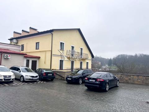 коммерческая по адресу Зарванська, 7/3