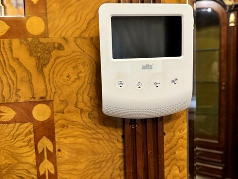 комерційна за адресою Київ, Чеховський пров., 9