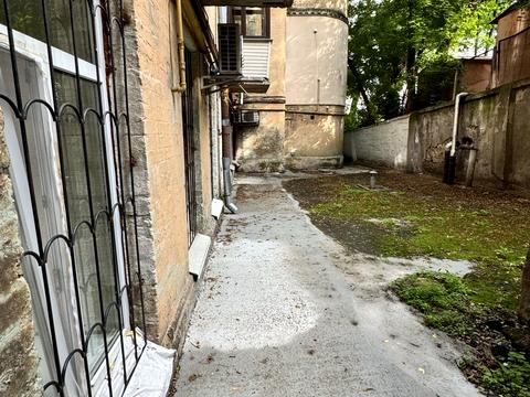 комерційна за адресою Київ, Чеховський пров., 9