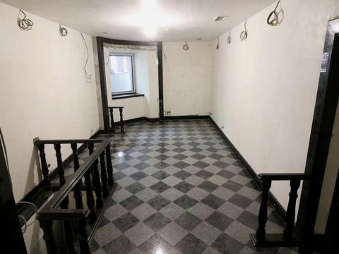 комерційна за адресою Лютеранська вул., 4