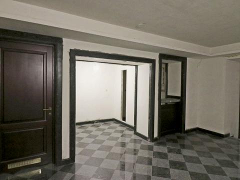 комерційна за адресою Лютеранська вул., 4