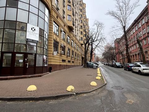 комерційна за адресою Полтавська вул., 10