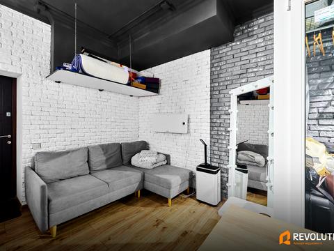 комерційна за адресою Академіка Лебедєва вул., 1