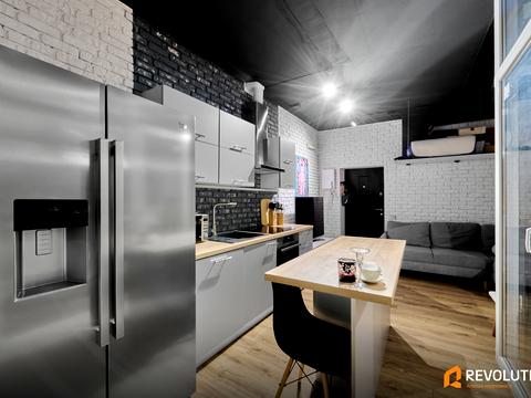 комерційна за адресою Академіка Лебедєва вул., 1