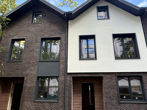 будинок за адресою Київська вул.