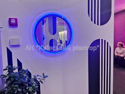 комерційна за адресою Берестейський просп. (Перемоги), 12