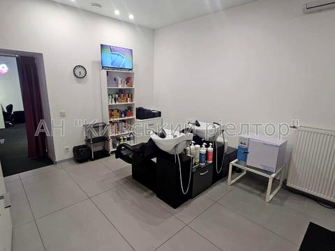 комерційна за адресою Берестейський просп. (Перемоги), 12