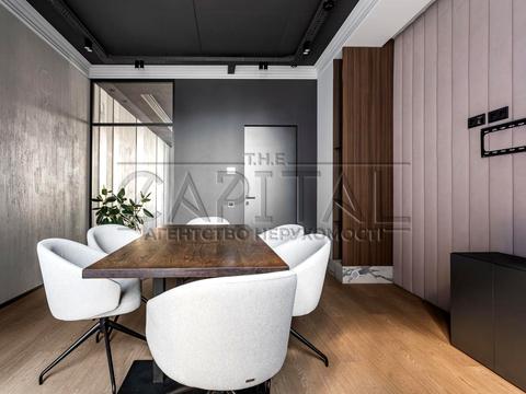 комерційна за адресою Бульварно-Кудрявська вул. (Воровського), 17