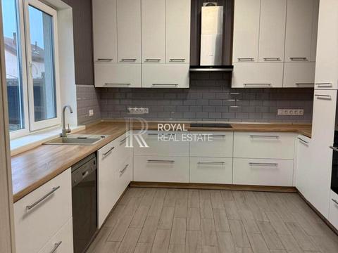 дом по адресу медова