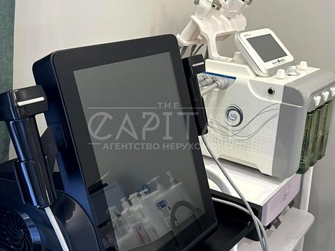 комерційна за адресою Петрівська вул., 1