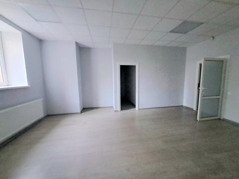комерційна за адресою Вербицького вул., 26
