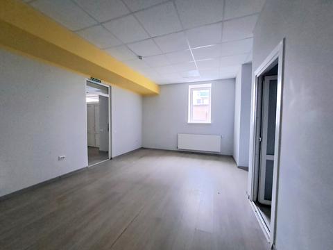 комерційна за адресою Вербицького вул., 26