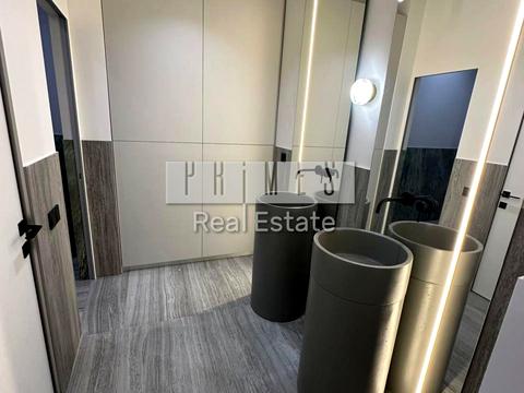 комерційна за адресою Бульварно-Кудрявська вул. (Воровського), 15а