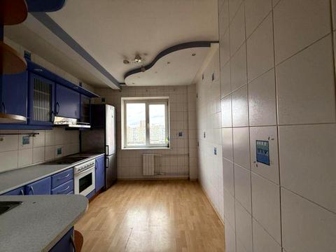 квартира за адресою Зої Гайдай вул., 2