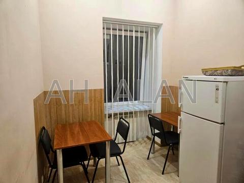 комерційна за адресою Лютеранська вул., 13