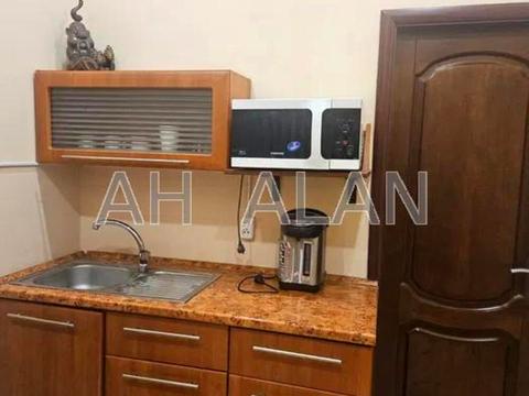 комерційна за адресою Лютеранська вул., 13