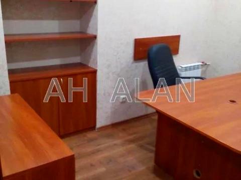 комерційна за адресою Лютеранська вул., 13