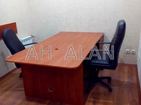 комерційна за адресою Лютеранська вул., 13