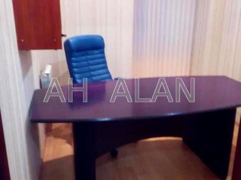 комерційна за адресою Лютеранська вул., 13