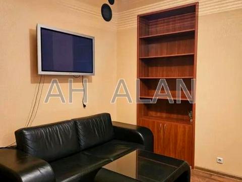 комерційна за адресою Лютеранська вул., 13