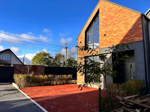 будинок за адресою с. Нові Петрівці, Мощунська вул., 116