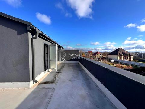 будинок за адресою с. Нові Петрівці, Мощунська вул., 116