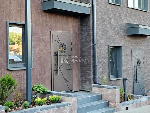 будинок за адресою с. Петропавлівська борщагівка, Мальовнича