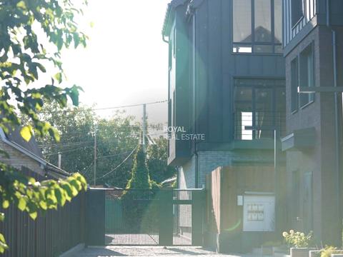 будинок за адресою с. Петропавлівська борщагівка, Мальовнича