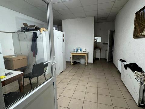 комерційна за адресою Богдана Хмельницького просп. (Героїв Сталінграда), 169