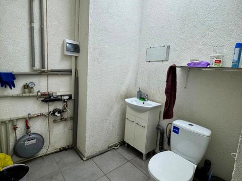 комерційна за адресою Богдана Хмельницького просп. (Героїв Сталінграда), 169