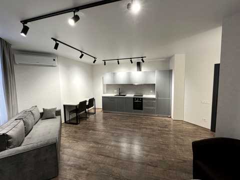 квартира за адресою Осіння вул., 33