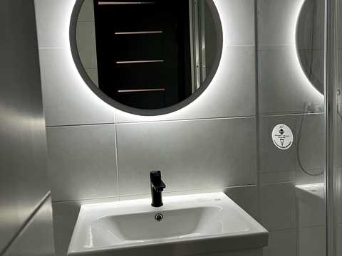 квартира за адресою Осіння вул., 33
