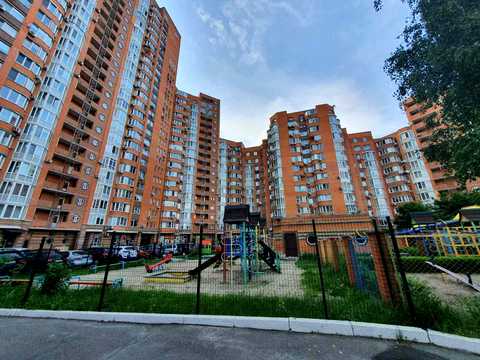квартира за адресою Осіння вул., 33