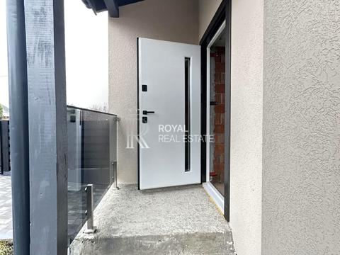 будинок за адресою Світанкова вул., 1