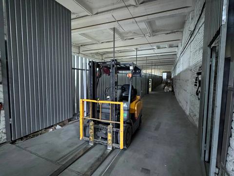 комерційна за адресою Богдана Хмельницького просп. (Героїв Сталінграда), 145