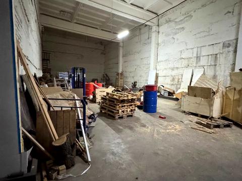 комерційна за адресою Богдана Хмельницького просп. (Героїв Сталінграда), 145