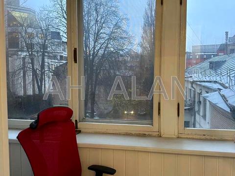 комерційна за адресою Тараса Шевченка пров., 13