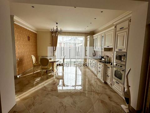 дом по адресу с. Блиставица, Центральна