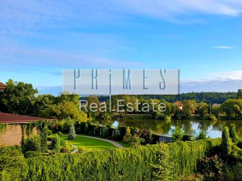 будинок за адресою Центральна