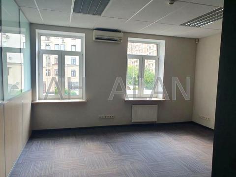 комерційна за адресою Щекавицька вул., 30/39