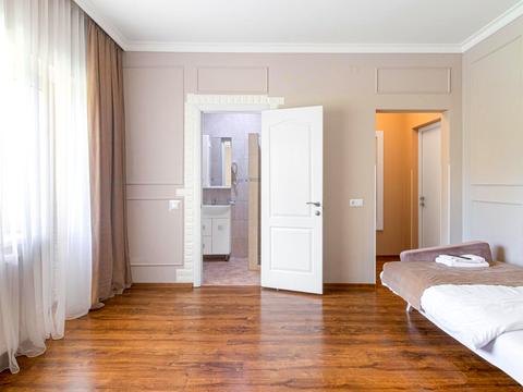 коммерческая по адресу Роксолани ул., 10