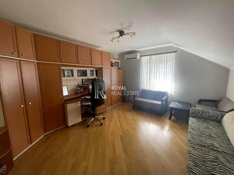 будинок за адресою смт. Козин, Анатолія Солов'яненка вул.