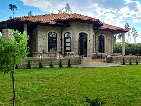 будинок за адресою Янтарная, 1