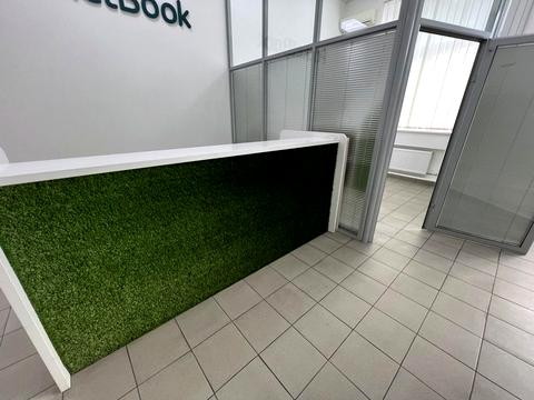 комерційна за адресою Лаврська вул. (Січневого Повстання), 16