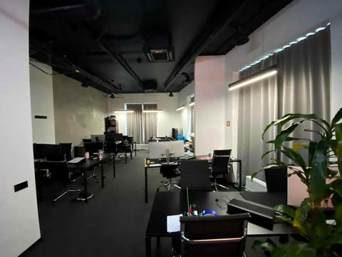 коммерческая по адресу Антоновича, 74-78