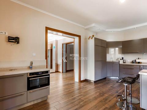 будинок за адресою Максима Рильського вул., 5