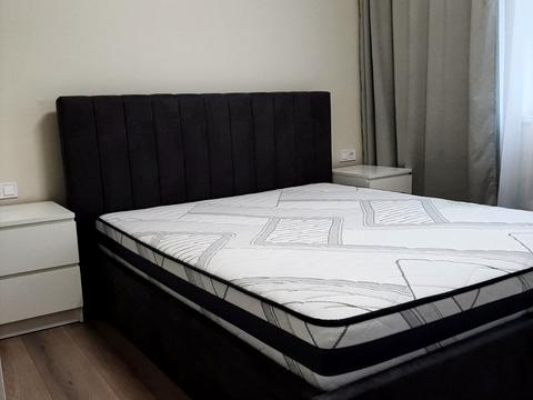 квартира по адресу Олександра Олеся ул., 5