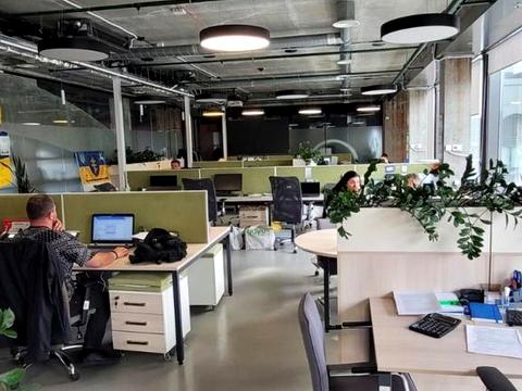 коммерческая по адресу Большая Васильковская ул. (Красноармейская), 1